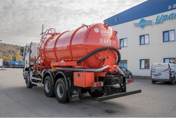 Автоцистерна вакуумная коммунальная МВ-16 КО УСТ 5453 FAW 3250 6Х6