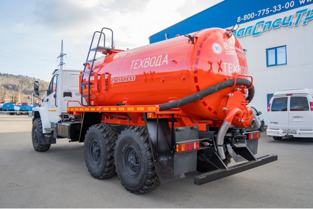 Автоцистерна вакуумная МВ-10 КО