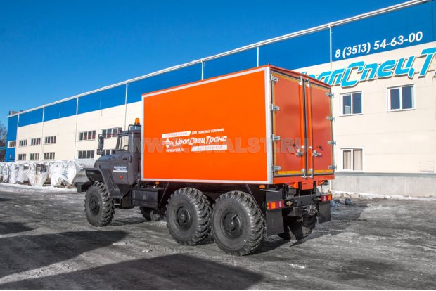 Автомобиль для перевозки взрывчатых веществ