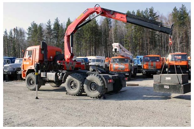 Седельный тягач Камаз с КМУ Palfinger