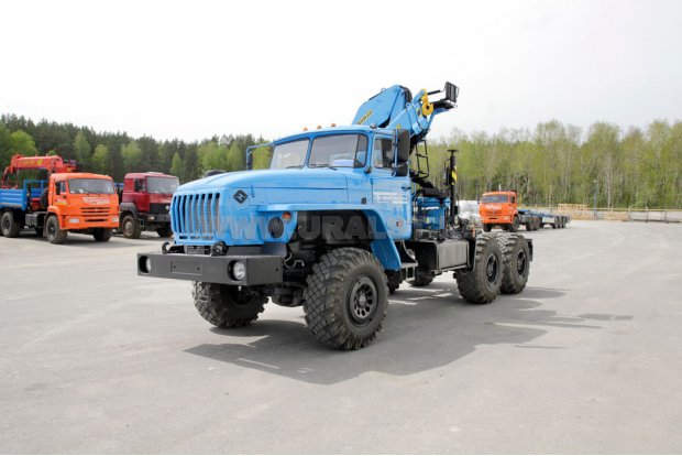 Седельный тягач с КМУ ИМ-150N УСТ 5453 Урал 5557-1151-60Е5