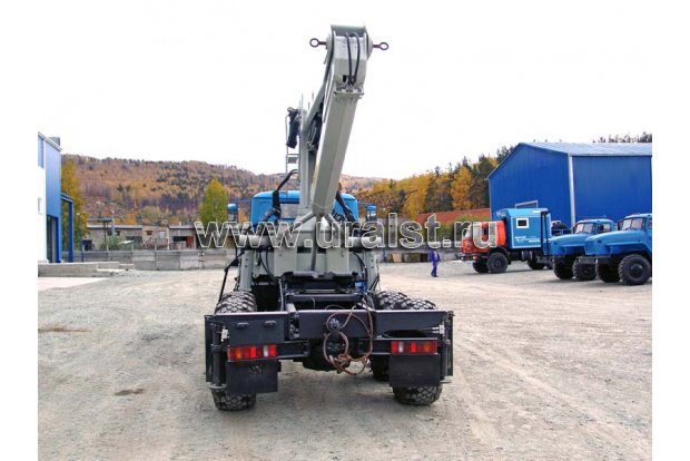 Седельный тягач с КМУ ИФ-300С УСТ 5453 Урал 4320Е5