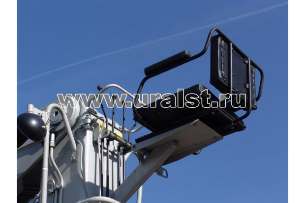 Бортовой с КМУ ИФ-300С Камаз 43118
