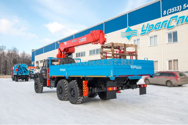 Бортовой автомобиль Урал 4320-1912-70М с КМУ KANGLIM KS2057