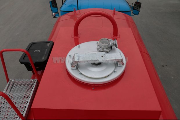 Автоцистерна для нефти АЦН-10 УСТ 5453 Урал 5557-1151-72 насос СЦЛ, паровые трубы, доработка под ДОПОГ