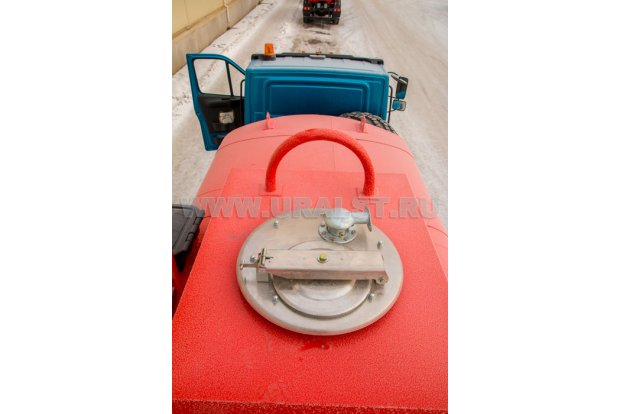 Автоцистерна бензовоз АЦ-10 УСТ 5453 Урал NEXT 4320-6951-72 с насосом доработка под ДОПОГ