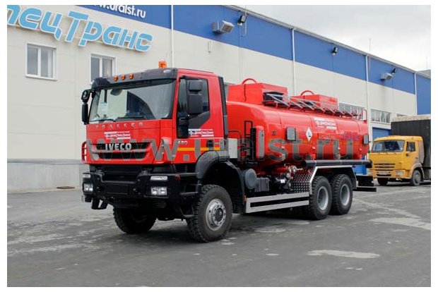 Автоцистерна АЦ-18 IVECO TRAKKER AD380T42WH