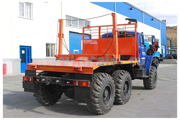 Лесовоз УСТ 5453 Урал М 5557-60