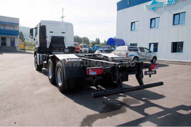 Шасси автомобиля MAN 33.440 6x4 BB-WW