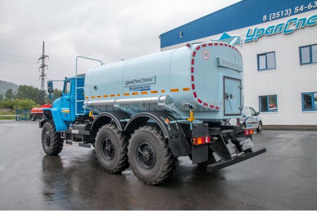Автоцистерна для воды АЦПТ-8НО УСТ 5453 Урал 5557-1112-60 насос, обогрев