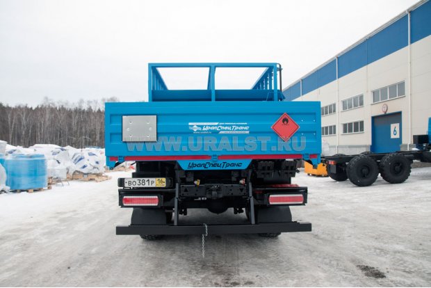 Бортовой автомобиль Камаз 43118-50 баллоновоз