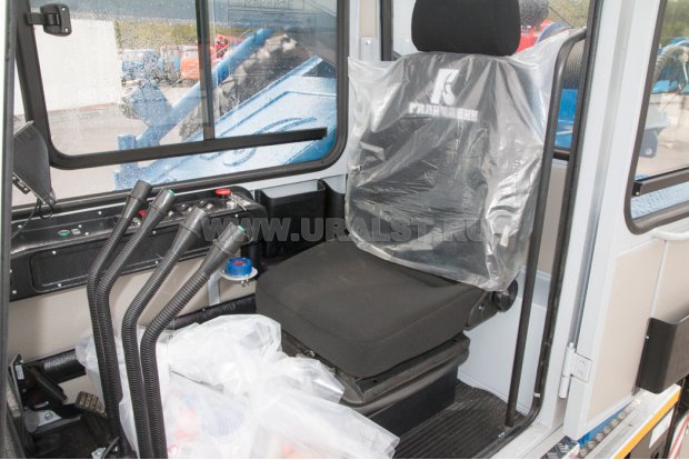 Автокран КС 55713-3В "Галичанин" Урал