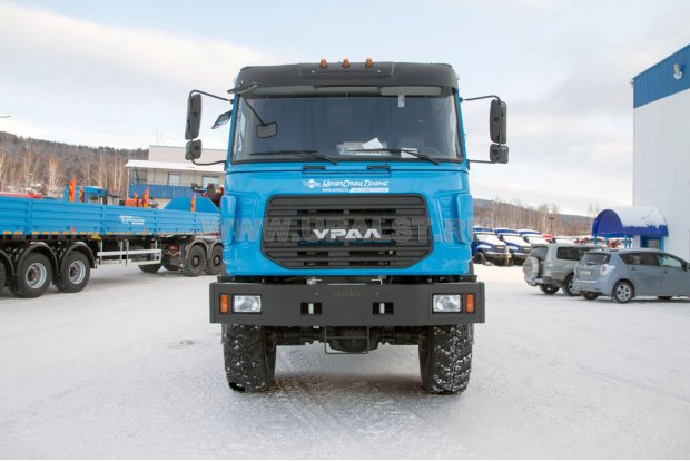 Седельный тягач УСТ 5453 Урал 5557-4512-82Е5