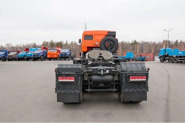 Седельный тягач Камаз 65225-6141-53
