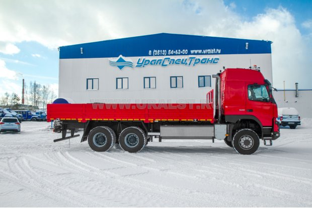 Автомобиль бортовой Контейнеровоз Volvo FM 6x6 