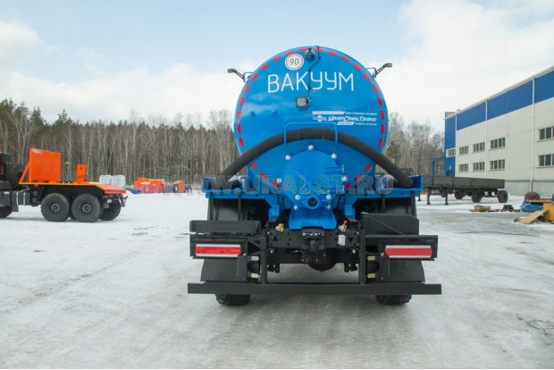 Автоцистерна вакуумная МВ-10 КО УСТ 5453 Камаз 43118-50, ревизионый люк