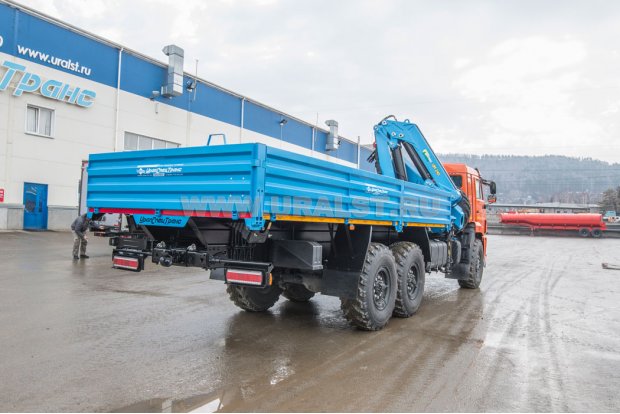 Автомобиль бортовой с КМУ ИМ-240 УСТ 54531J-03 Камаз 43118-50 сп.м