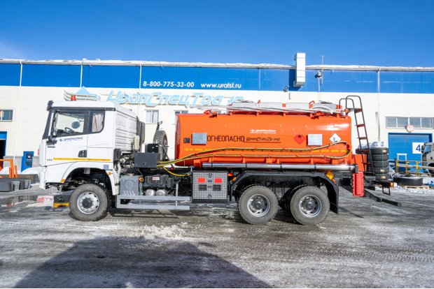 АТЗ-17-2 два отсека, УВТ-40, УСТ 5453, SHACMAN (ШАКМАН) SX32586V385 6х6, 315/80R22.5, КБ 4575 мм.