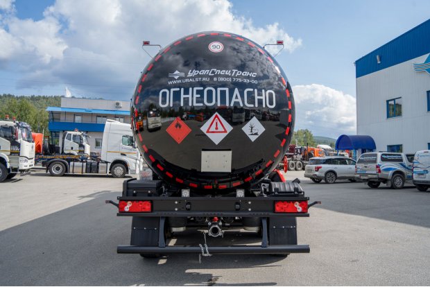 Полуприцеп-цистерна битумовоз ППЦБ 38КТ-32 УСТ 9465 термос высота ССУ 1450 мм