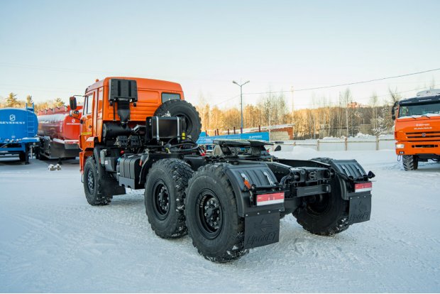 Седельный тягач УСТ 5453 Камаз 43118 сп.м.