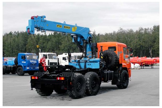 Тягач Камаз 44108-RF с краном-манипулятором ИТ-180