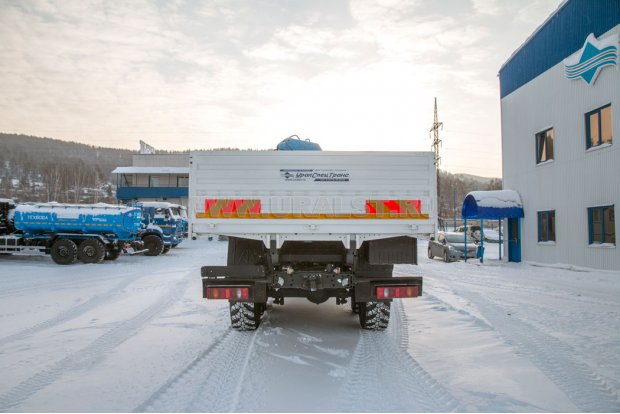 Автомобиль бортовой Камаз 43118-46 с краном-манипулятором ИМ-240