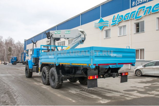 Автомобиль бортовой Урал 4320-72М с КМУ ИФ-300