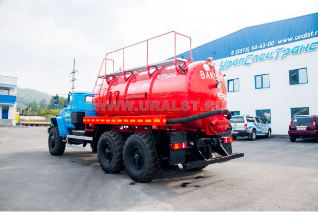 Автоцистерна вакуумная МВ-10 КО УСТ-5453 на шасси Урал-М