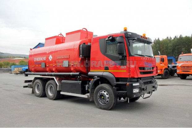 Автоцистерна УСТ-5453VA на шасси IVECO TRAKKER