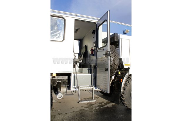 Автобус вахтовый 22+2 комфорт УСТ 54535 Камаз 43118-50 сп. место