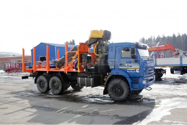 Сортиментовоз с ОМТЛ-97 Камаз 43118 (4400, CUMMINS 340, ZF)
