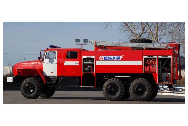 АЦ-6,0-40 Урал 4320 в кабине