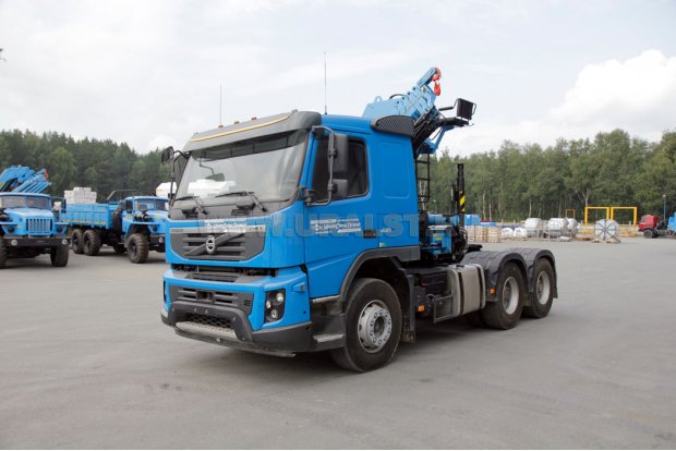 Седельный тягач с КМУ ИМ-180-05 УСТ 5453 Volvo FM-Truck