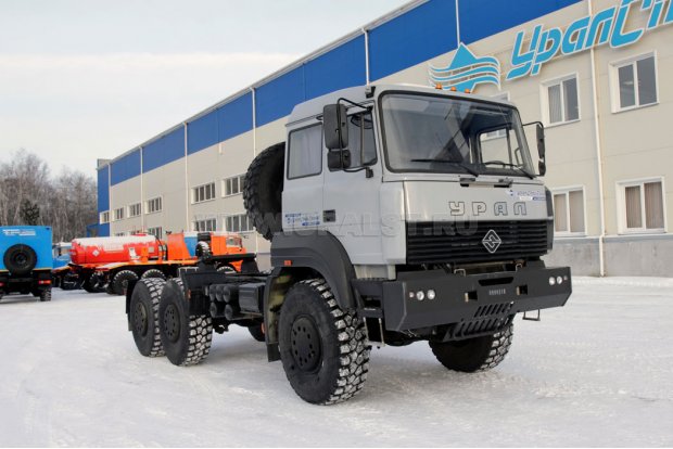 Седельный тягач Урал 63704-0111-01