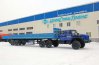 Седельный тягач Урал и бортовой полуприцеп