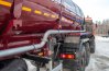 Трубопровод отвода выхлопных газов от выхлопной системы автомобиля-тягача к заборному лючку вакуумного полуприцепа