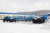 Седельный тягач Урал и полуприцеп опоровоз