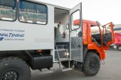 Входная группа вахтового автобуса
