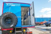 Дверь входная одностворчатая с поручнем