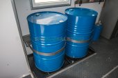 Кронштейн с ложементом для бочек и бочки 200л