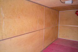 Отсек для перевозки ВВ с отделкой из жаропрочных и огнестойких материалов