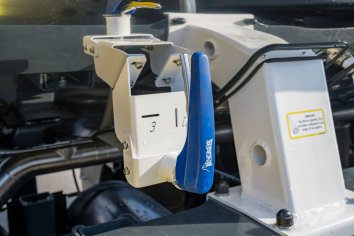 Кран управления донным клапаном