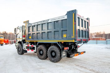 Оснащение автомобилей FAW 6x6 односкатной ошиновкой
