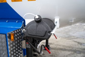 Бак для воды с краном и дозатором под жидкое мыло