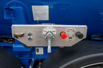 Панель управления тормозной системой и пневмоподвеской