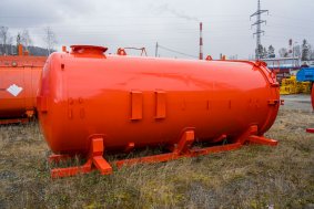 Цистерна с надрамником АКН (МВ) 10-ОД