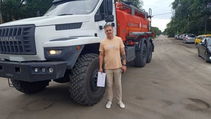 Автотопливозаправщик АТЗ-11-2Б Урал NEXT 4320-72 ДОПОГ, УВЭОС в работе