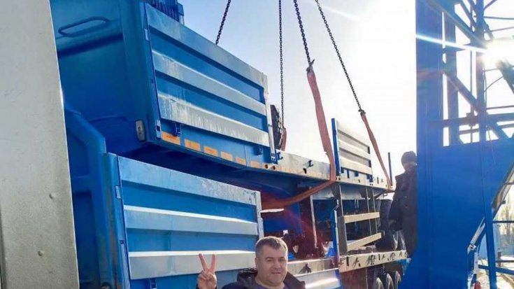 Полуприцеп бортовой ППБ 30Б-31-12К + полуприцеп бортовой ППБ 35Б-31-12К в работе