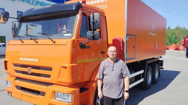Купил автомобиль для взрывчатых веществ Камаз 65115