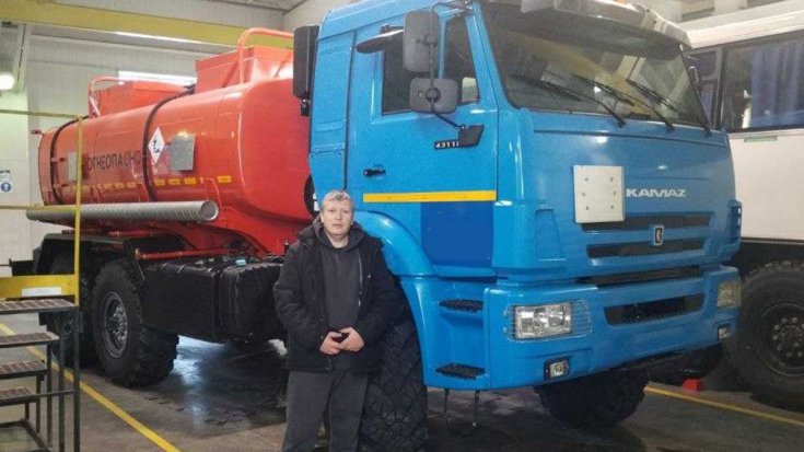 Купил автоцистерну МВ-10 КО Камаз 43118, ревизионный люк (2 ед.)